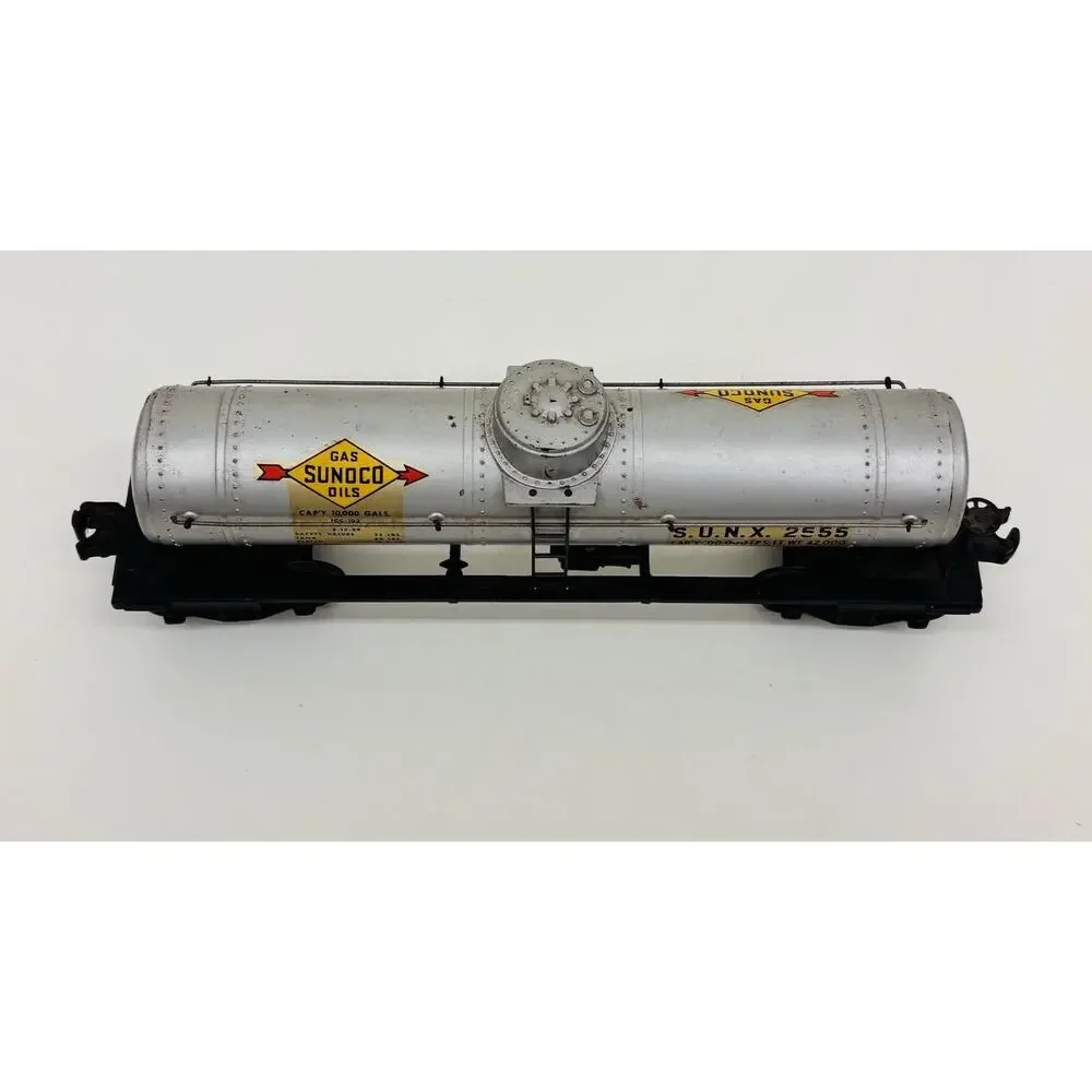 Lionel Postwar Sunoco Single Dome Metal Tank Car 2555